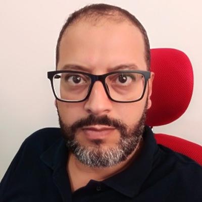 Hamdi Hammouda, IT Manager